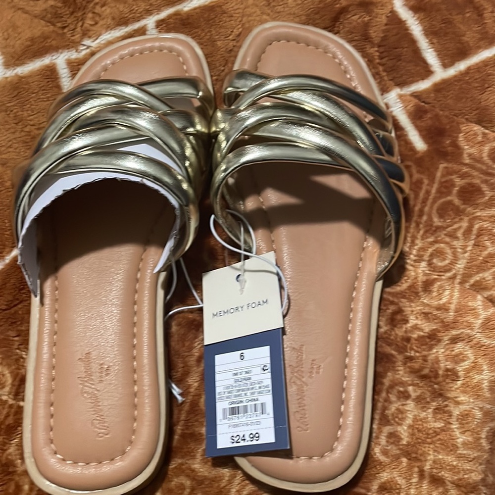 Women's Gold Slide Sandals - Picture 5 of 7